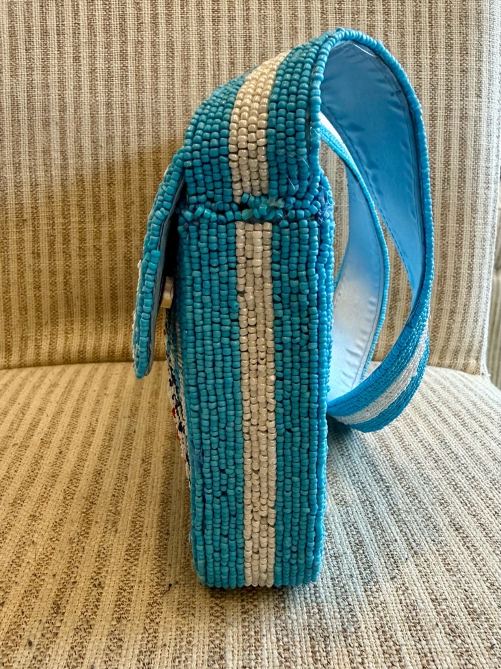 Viral Made in India Beaded Seafood Shoulder Bag w/cutest lobster charm - Picture 5 of 5
